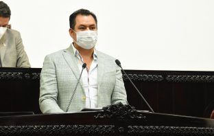 Plantear quitar licencia por conducir bajo efectos de sustancias y alcohol