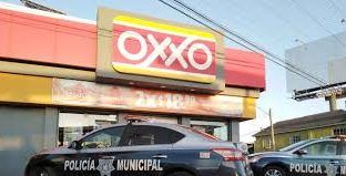 Investigan a una persona por asalto a Oxxo, en Atotonilco de Tula