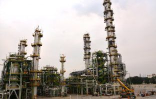 Anuncia AMLO inversión en la refinería de Tula