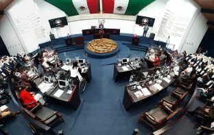 Buscan prohibir que pidan actas de nacimiento recientes para trámites en Hidalgo