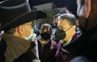 Menchaca, a favor de la revocación de mandato