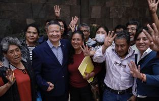 Reconoce Menchaca a habitantes de San Agustín Tlaxiaca