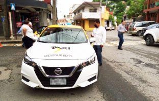 Revocan concesión de taxi por conducir alcoholizado, en Huejutla