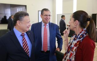 Participa Menchaca Salazar en firma de convenio de seguridad con entidades federativas