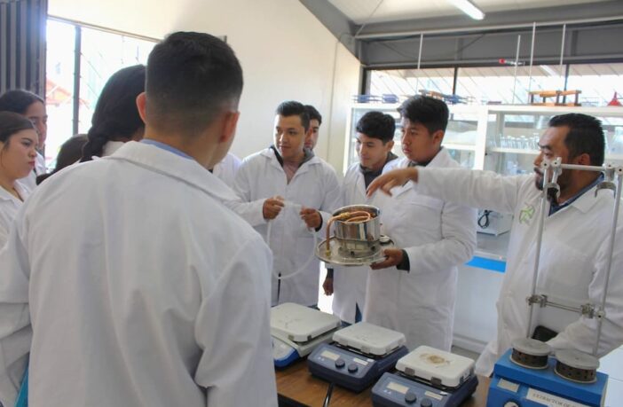 ITESHU impulsa la sostenibilidad con la Ingeniería en Energías Renovables